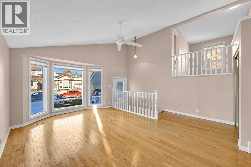 40 Cedargrove Way SW, Calgary, Alberta  T2W 4V1 - Photo 5 - A2292650