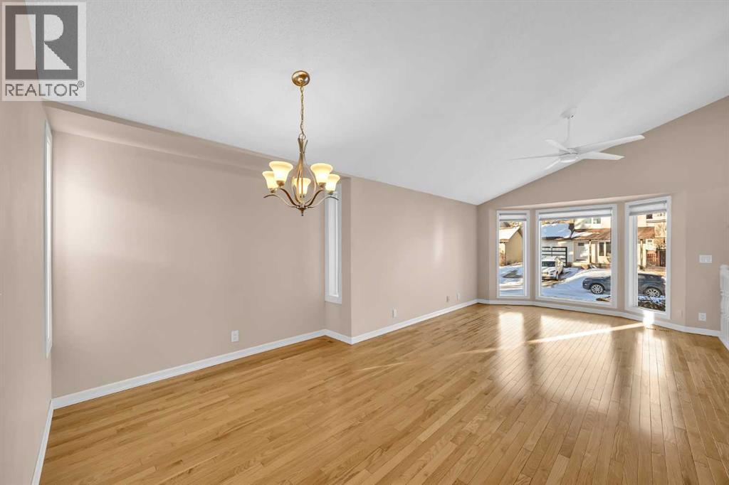 40 Cedargrove Way SW, Calgary, Alberta  T2W 4V1 - Photo 8 - A2292650