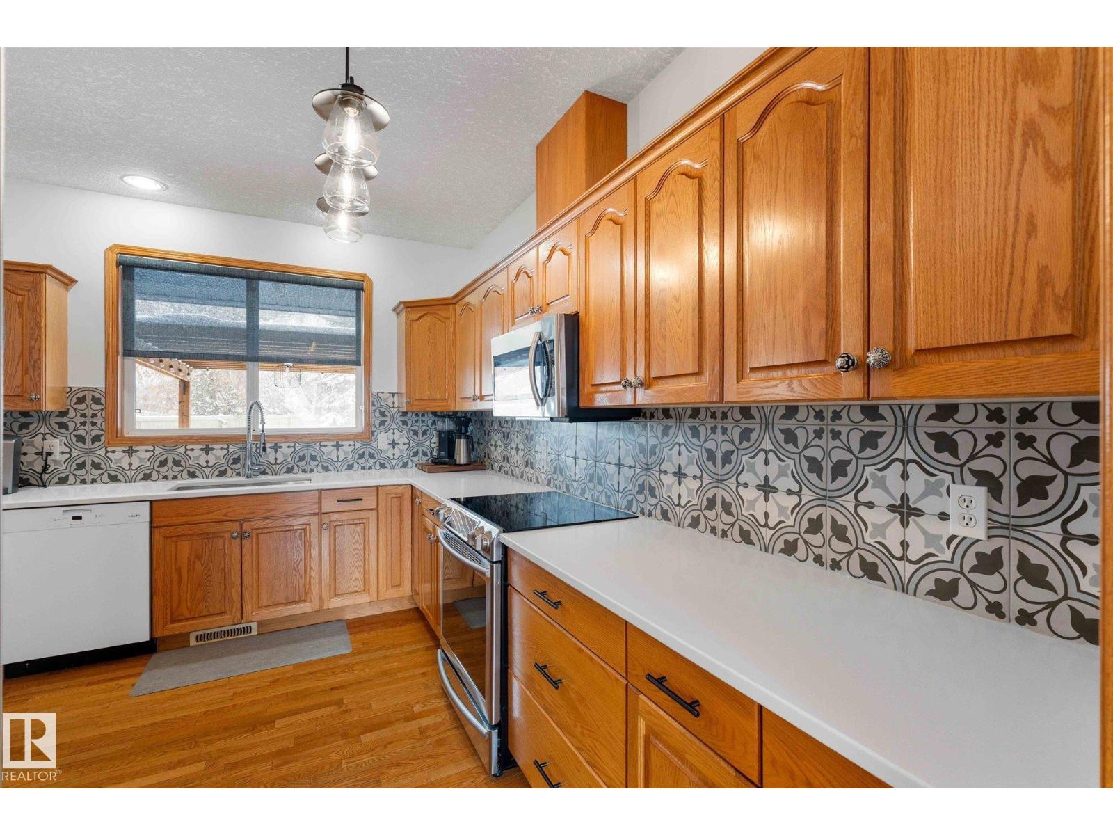 31 Lakewood Cove N, Spruce Grove, Alberta  T7X 4B4 - Photo 9 - E4479685