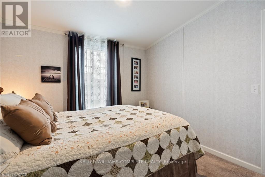 22 Copper Beech Drive, Haldimand, Ontario  N0A 1L0 - Photo 17 - X12936792