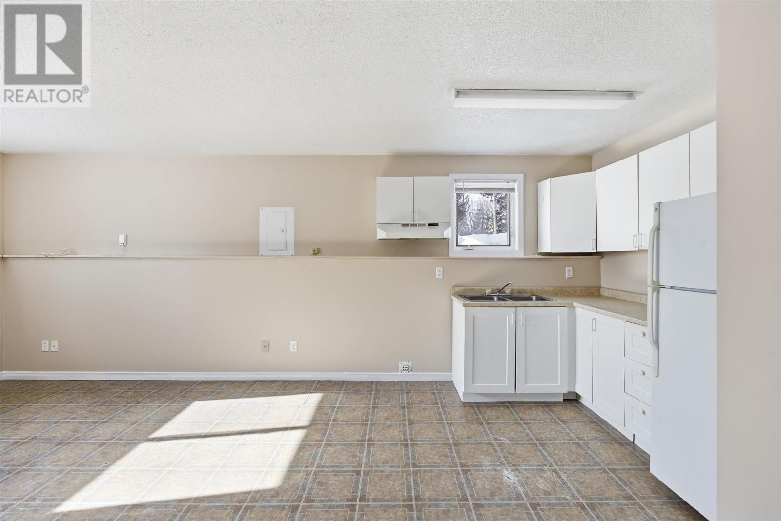 30-32 Wemyss St, Sault Ste. Marie, Ontario  P6B 1B3 - Photo 9 - SM260314