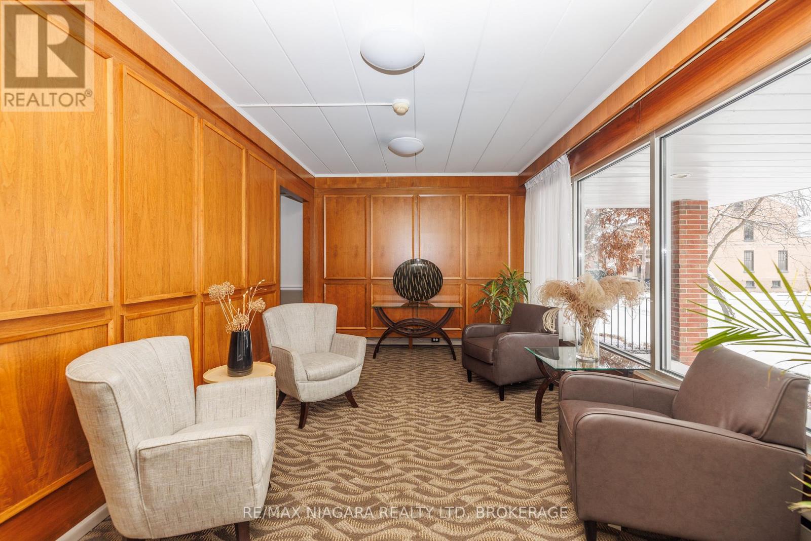 404 - 14 Norris Place, St. Catharines, Ontario  L2R 2W8 - Photo 25 - X12936758