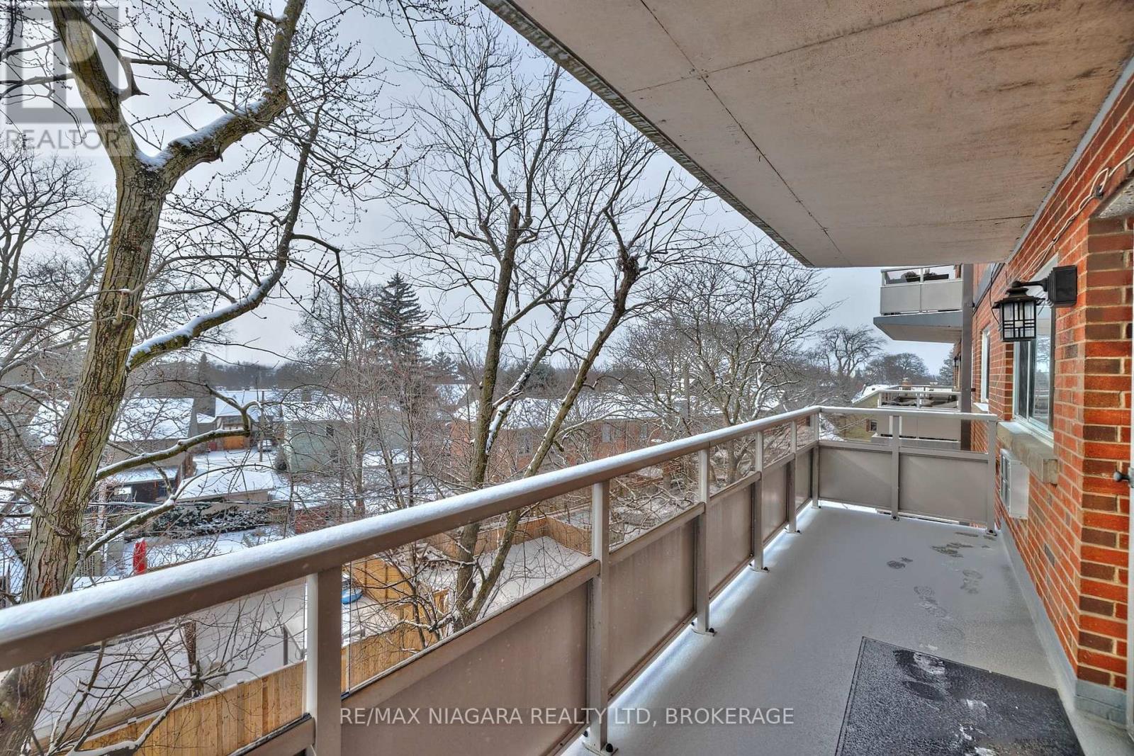 404 - 14 Norris Place, St. Catharines, Ontario  L2R 2W8 - Photo 23 - X12936758