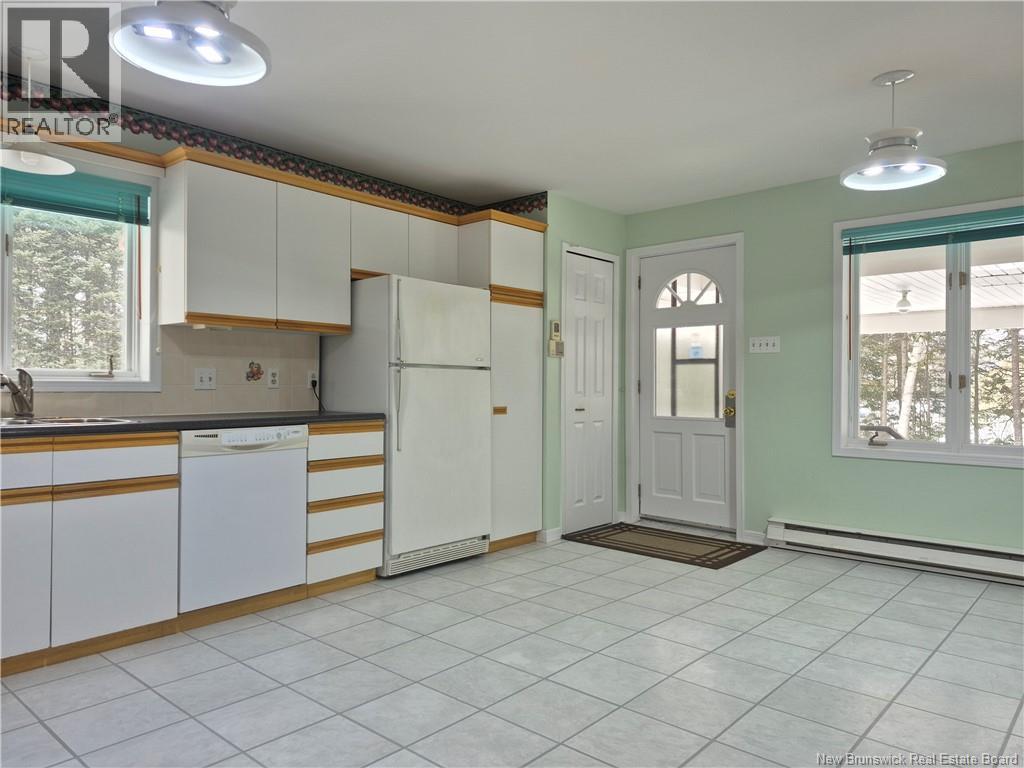 147 Scenic Drive, South Tetagouche, New Brunswick  E2A 4Z2 - Photo 11 - NB136075