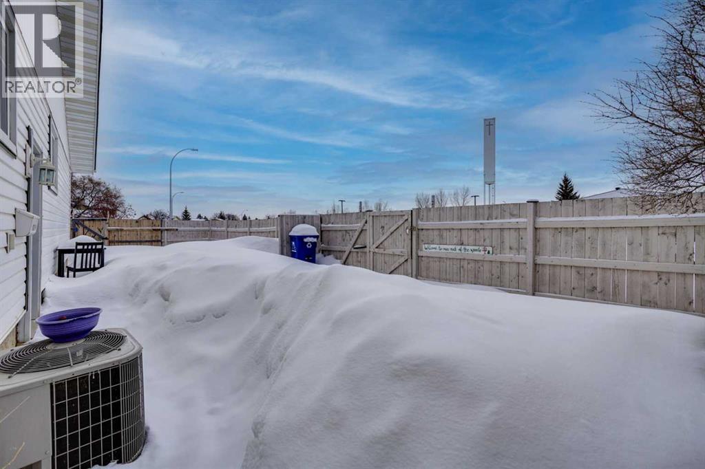 126 Cornwall Drive, Fort Mcmurray, Alberta  T9K 1B6 - Photo 35 - A2294448