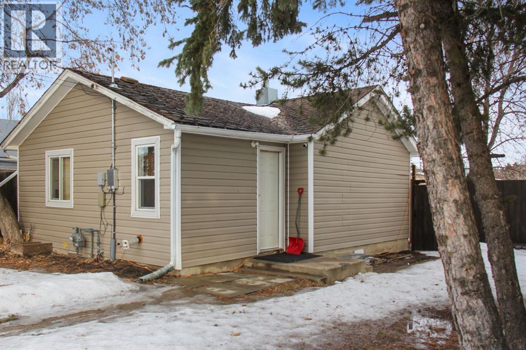 5510 49a Street, Vegreville, Alberta  T9C 1K4 - Photo 2 - A2287704