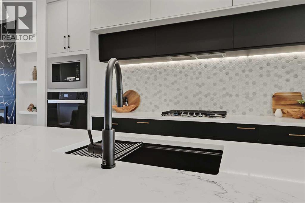 8136 47 Avenue NW, Calgary, Alberta  T3B 1Z5 - Photo 10 - A2281182