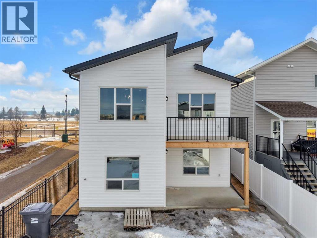 6 Memorial Parkway, Rural Red Deer County, Alberta  T4E 3B7 - Photo 2 - A2293251