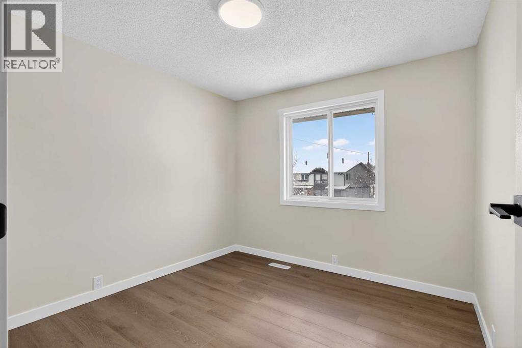 5 Bermuda Lane NW, Calgary, Alberta  T3K 2K1 - Photo 22 - A2296257