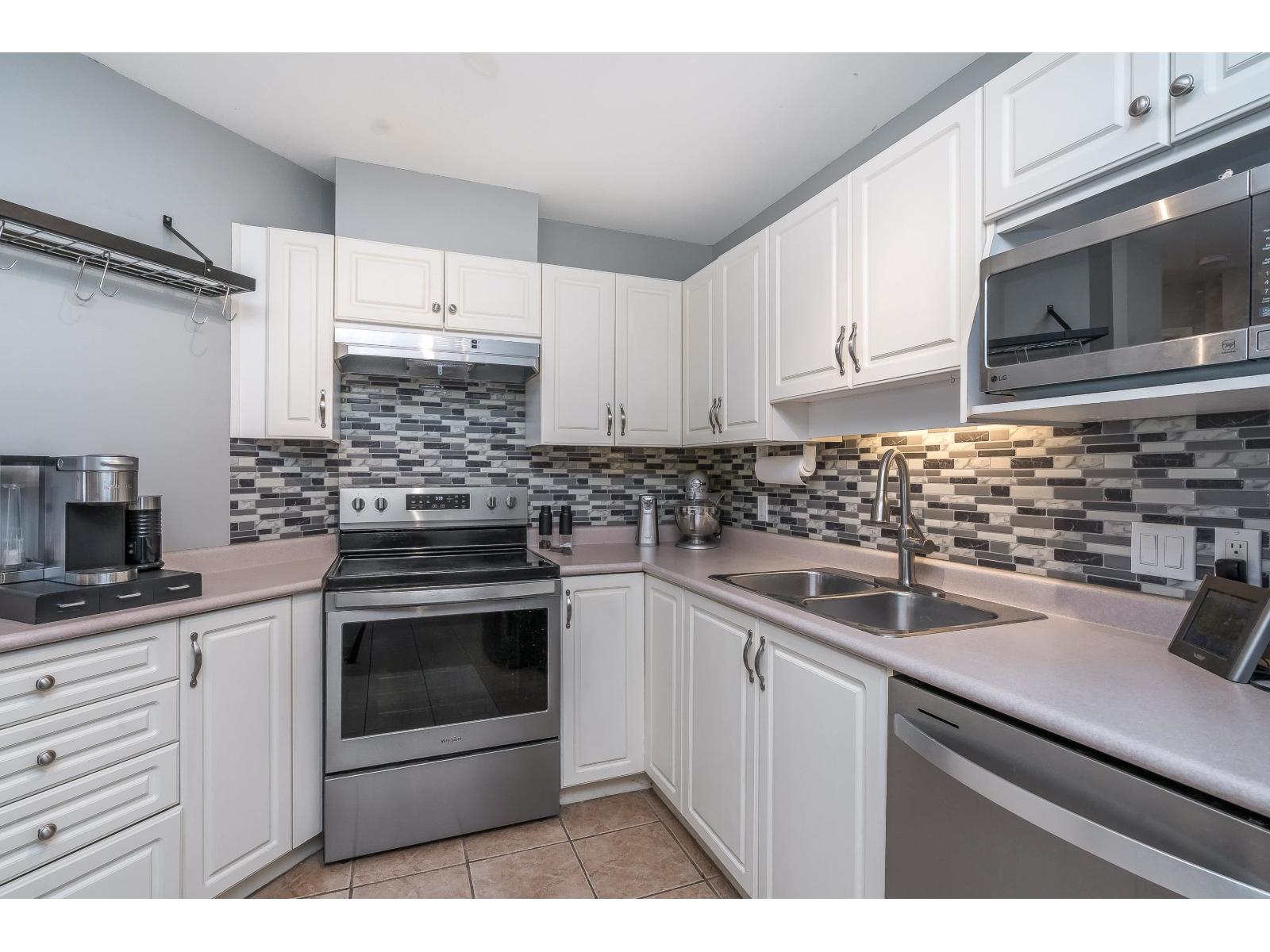 207 33738 King Road, Abbotsford, British Columbia  V2S 8J5 - Photo 7 - R3104468