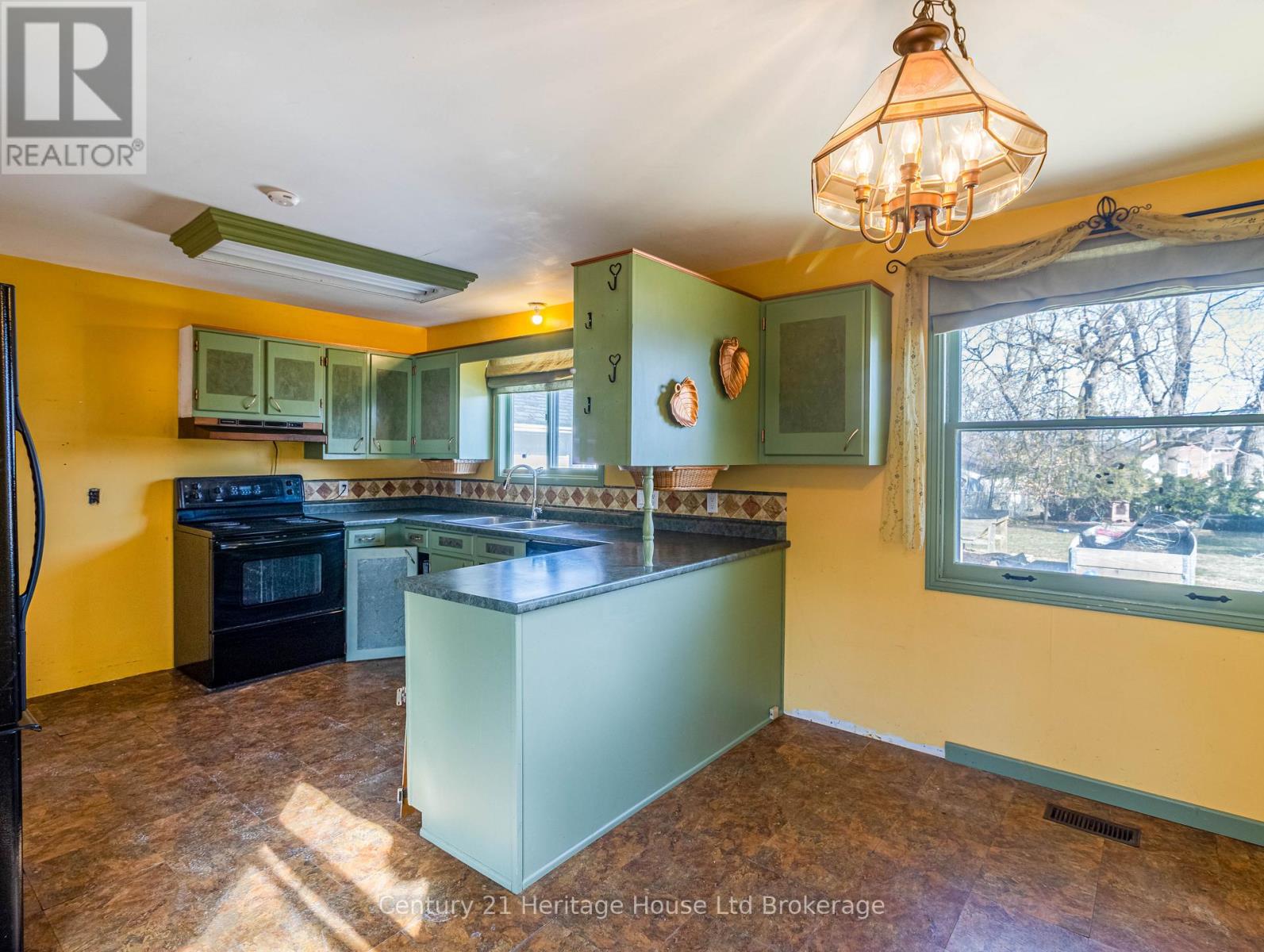 657 Frances Street, Woodstock, Ontario N4S 1Z9 - Photo 17 - X12935684