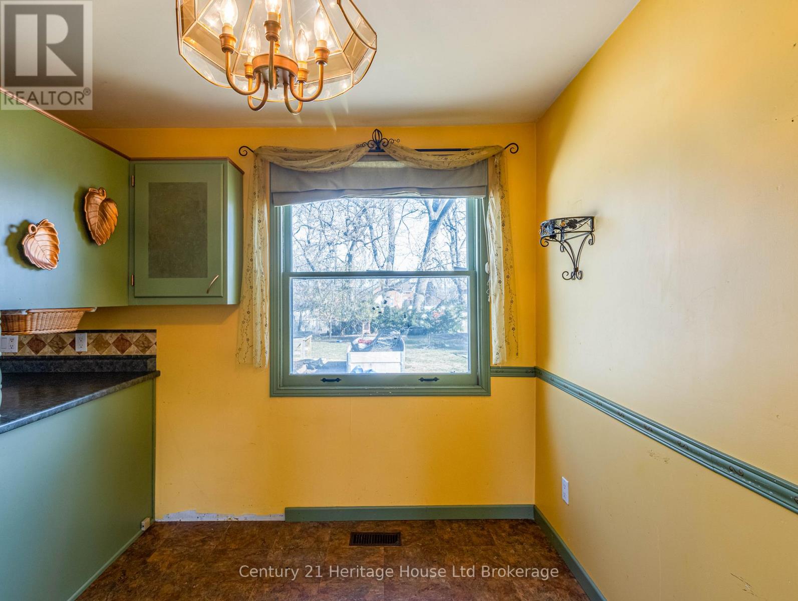 657 Frances Street, Woodstock, Ontario N4S 1Z9 - Photo 18 - X12935684