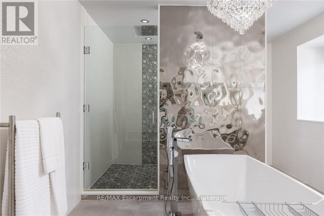 287 Macdonald Road, Oakville, Ontario  L6J 2A6 - Photo 26 - W12937046