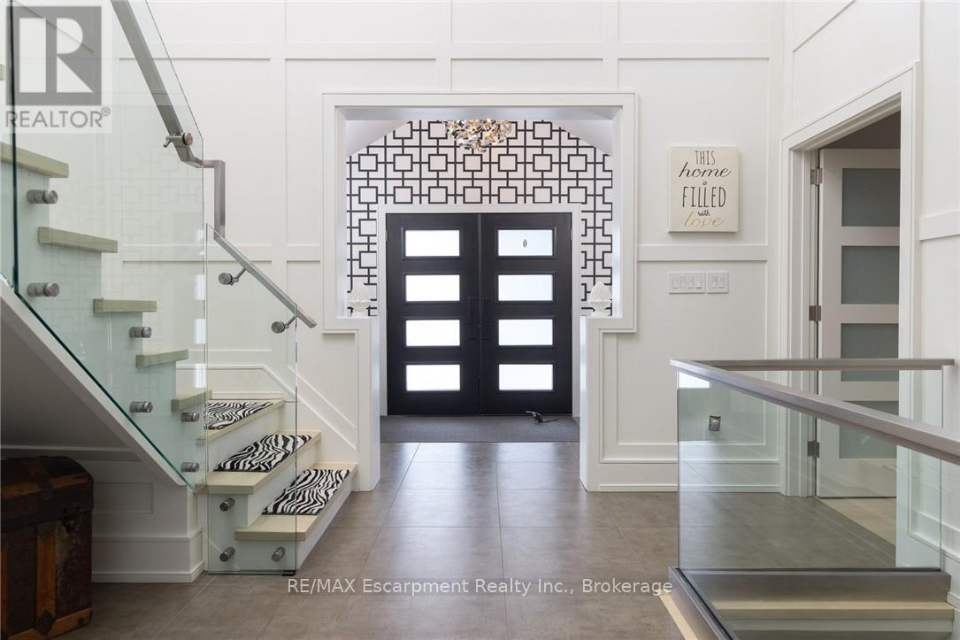 287 Macdonald Road, Oakville, Ontario  L6J 2A6 - Photo 4 - W12937046