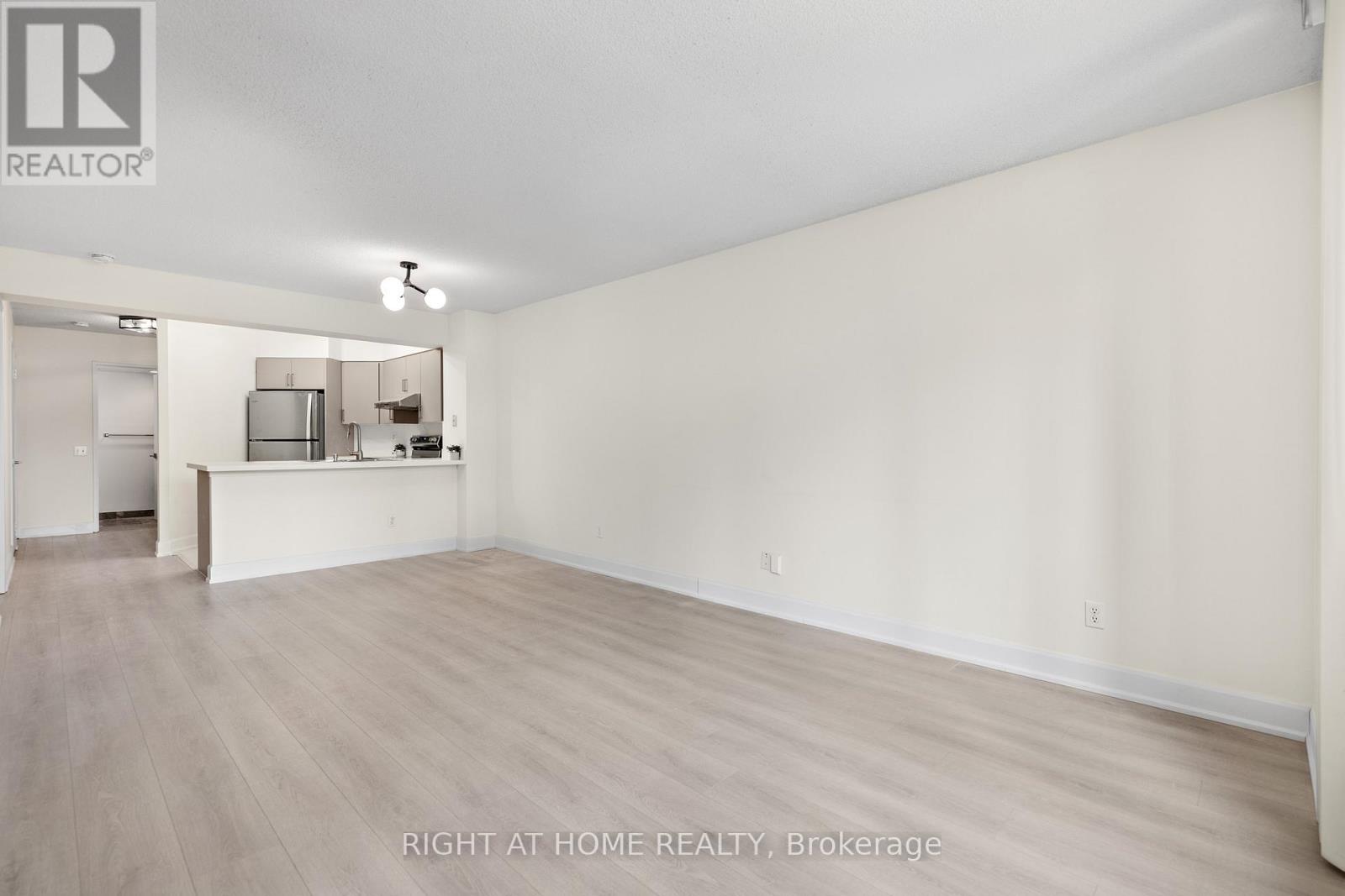 1103 - 750 Bay Street, Toronto, Ontario  M5G 1N6 - Photo 6 - C12933978