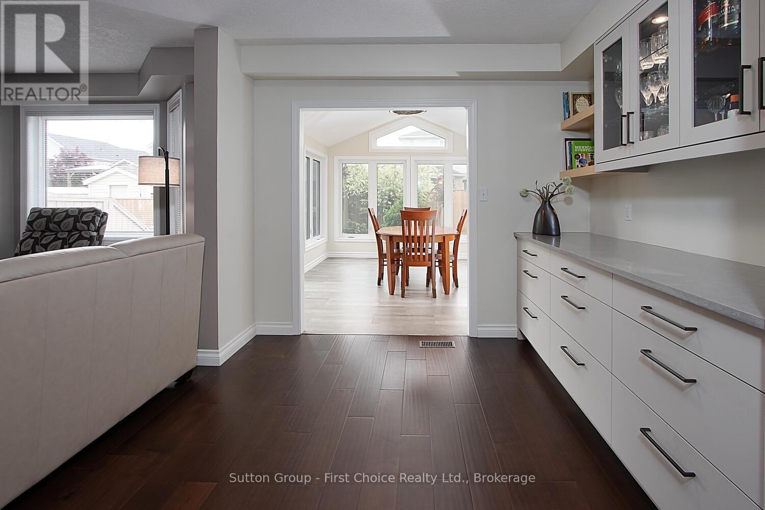 293 Huck Crescent, Kitchener, Ontario  N2N 3M8 - Photo 18 - X12936968