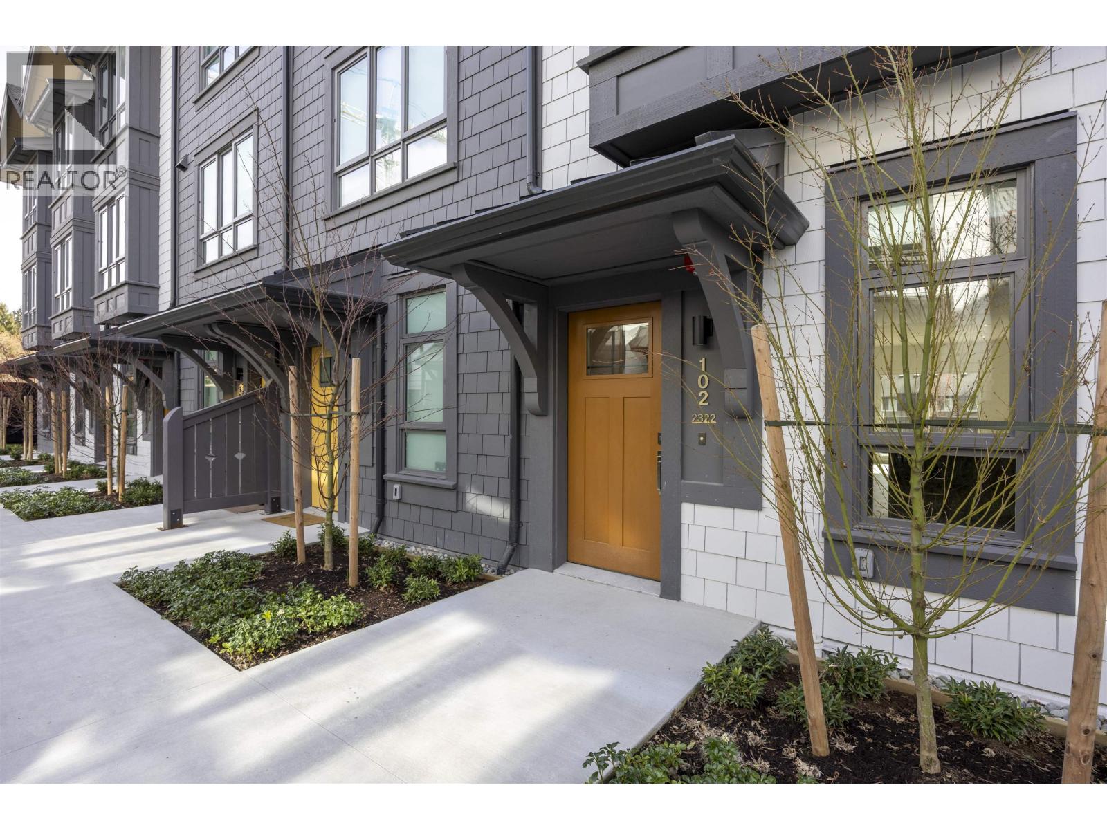 102 2322 Emery Court, North Vancouver, British Columbia  V7J 0G3 - Photo 2 - R3104876