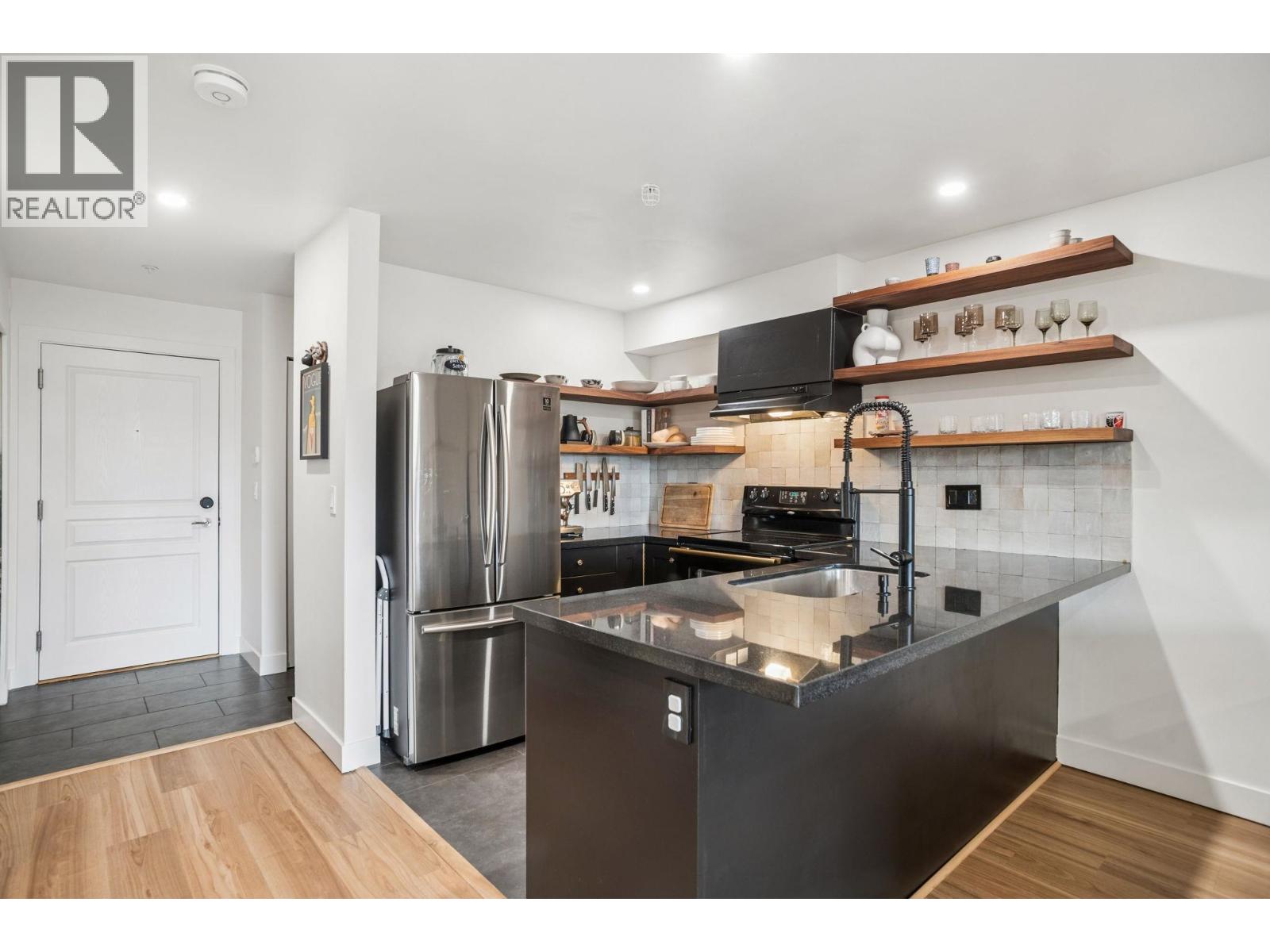 218 4550 Fraser Street, Vancouver, British Columbia  V5V 4G8 - Photo 10 - R3104906