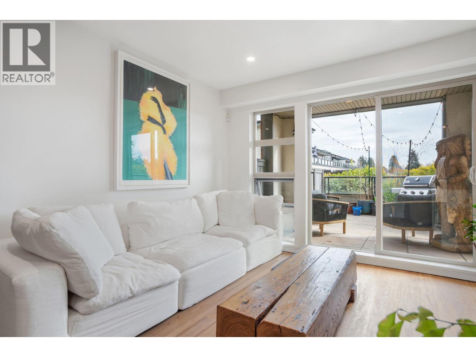 218 4550 Fraser Street, Vancouver, British Columbia  V5V 4G8 - Photo 2 - R3104906