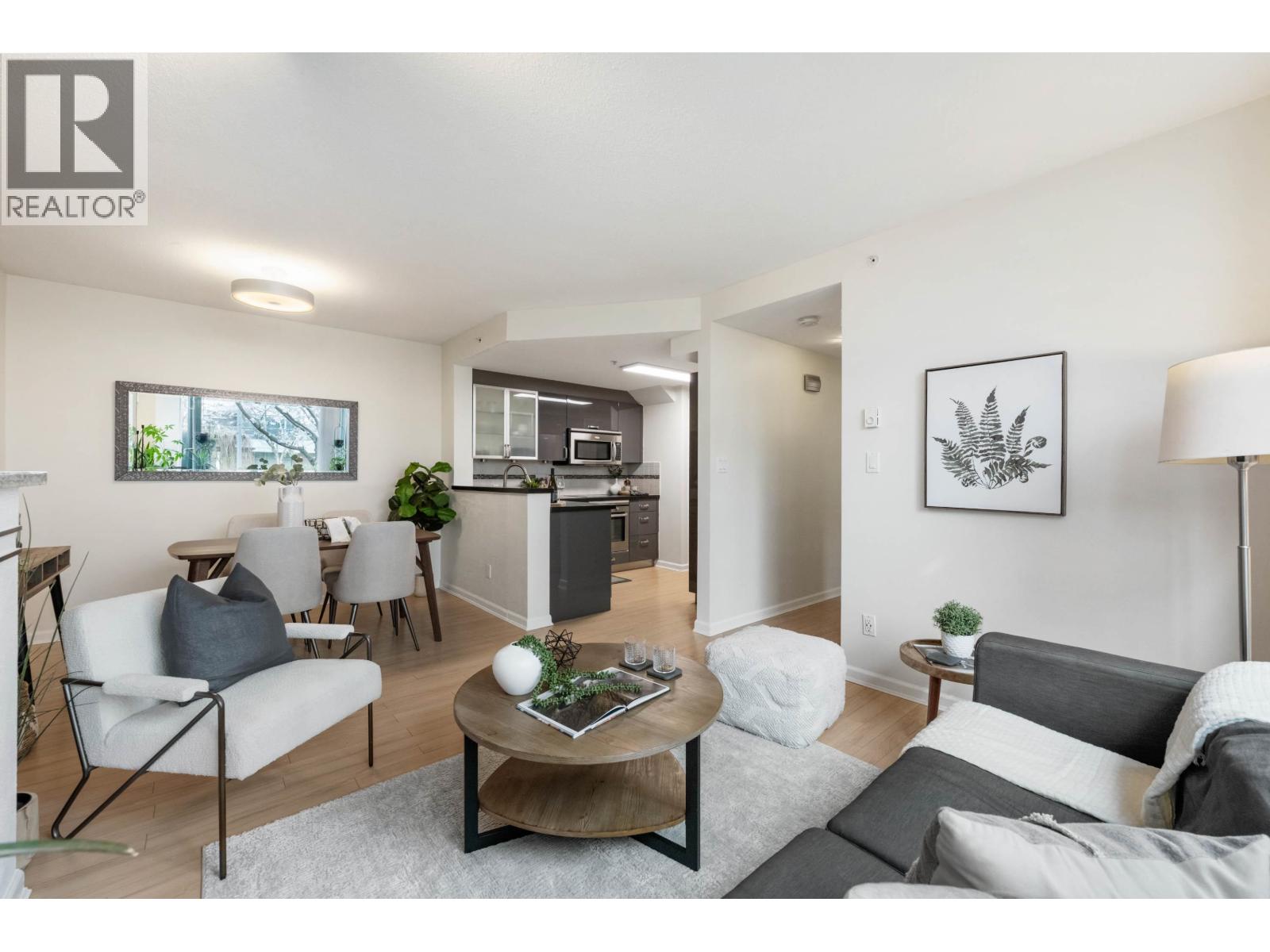 Th4 1889 Rosser Avenue, Burnaby, British Columbia  V5C 6R4 - Photo 10 - R3104908