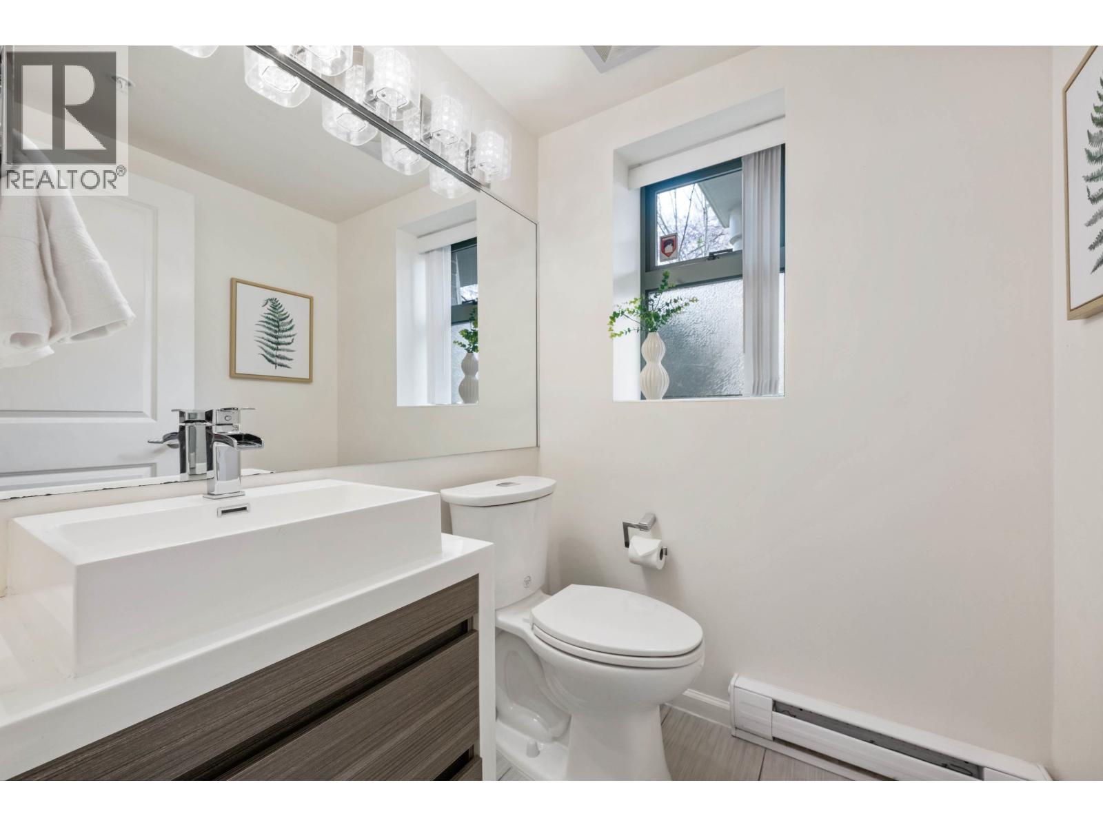 Th4 1889 Rosser Avenue, Burnaby, British Columbia  V5C 6R4 - Photo 15 - R3104908