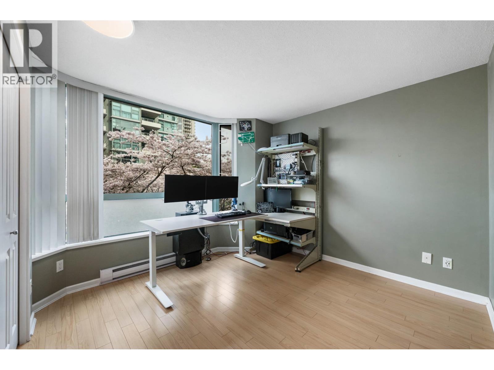 Th4 1889 Rosser Avenue, Burnaby, British Columbia  V5C 6R4 - Photo 23 - R3104908