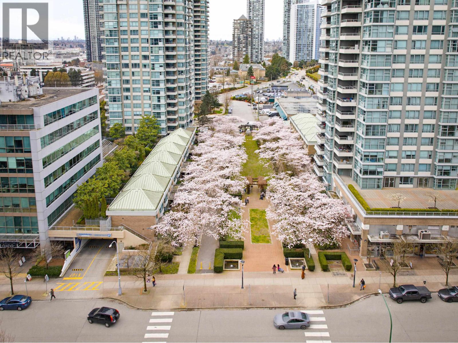 Th4 1889 Rosser Avenue, Burnaby, British Columbia  V5C 6R4 - Photo 3 - R3104908