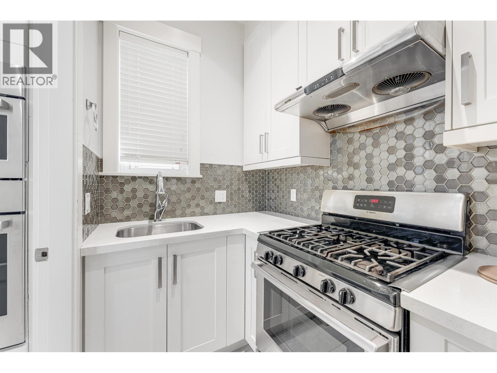 7380 Ontario Street, Vancouver, British Columbia  V5X 3B8 - Photo 12 - R3104877