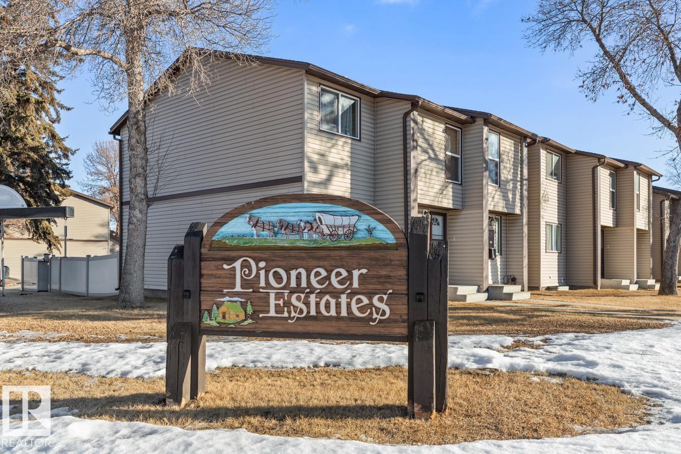 1257 Hooke Rd Nw, Edmonton, Alberta  T5A 4A5 - Photo 2 - E4473747