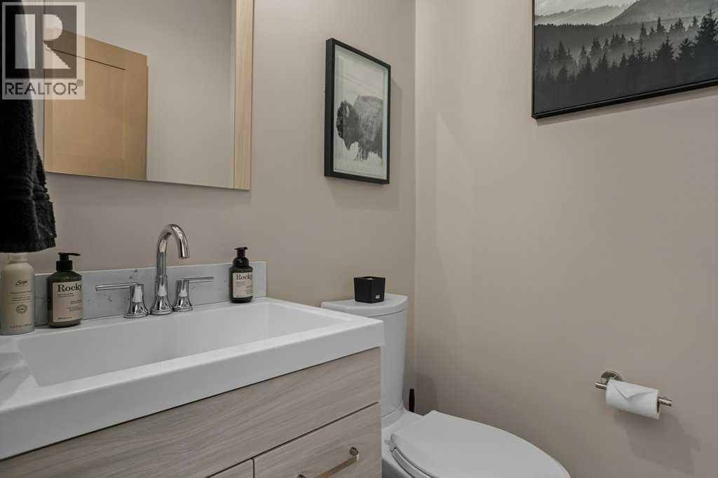 2, 725 7th Street, Canmore, Alberta  T1W 2C3 - Photo 32 - A2290284