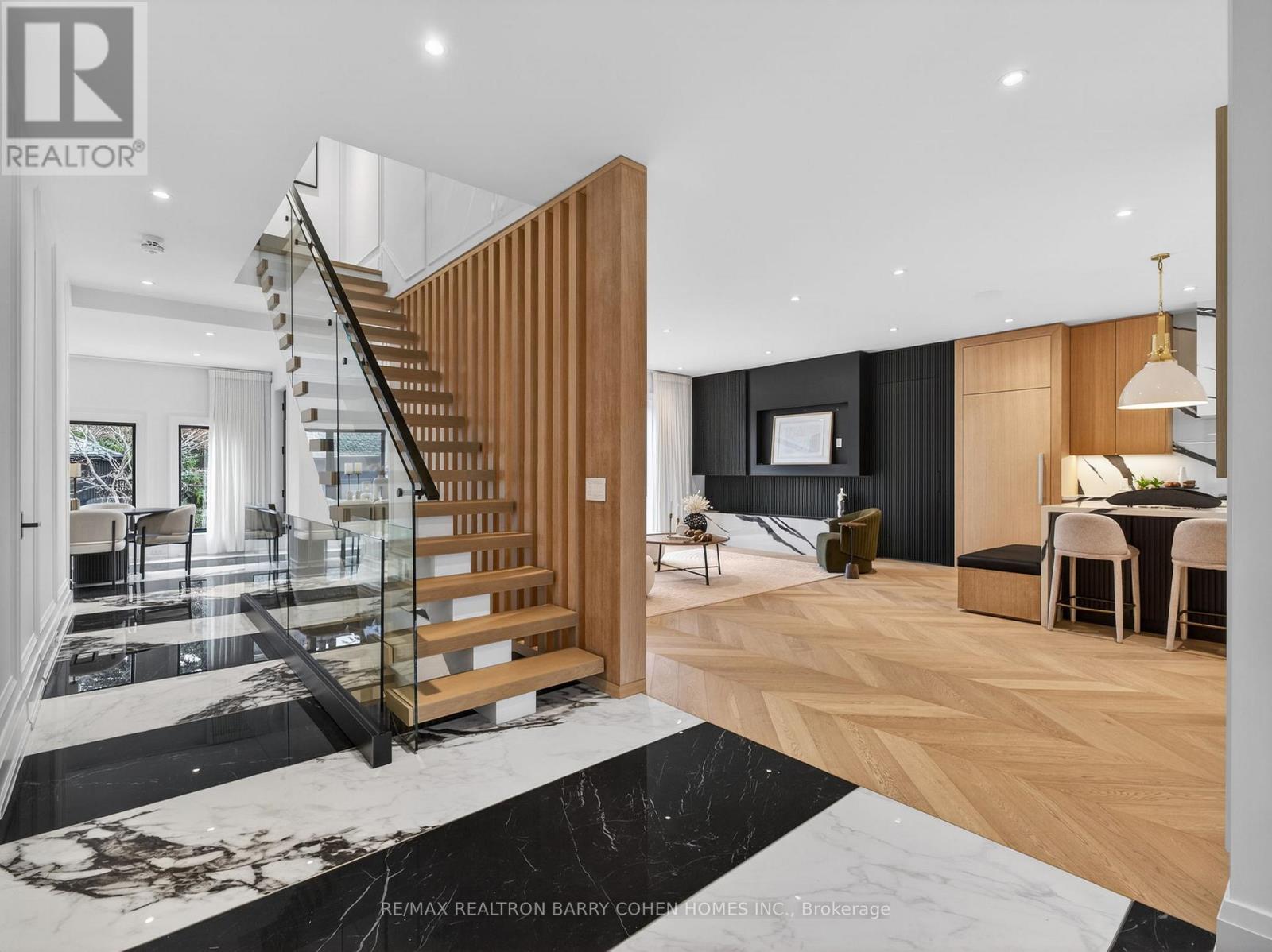 62 Maple Avenue, Toronto, Ontario  M4W 2T7 - Photo 4 - C12936978