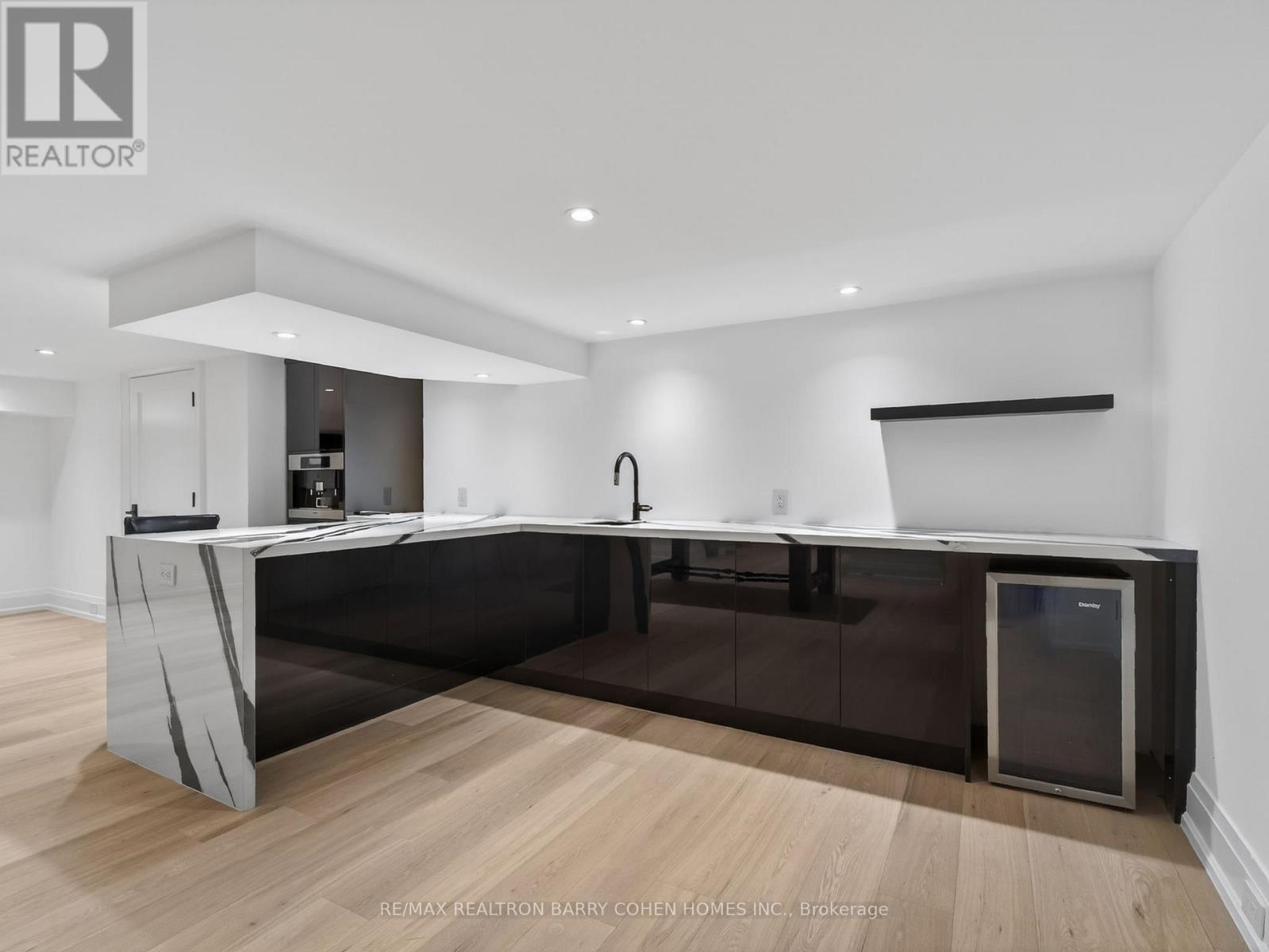 62 Maple Avenue, Toronto, Ontario  M4W 2T7 - Photo 41 - C12936978