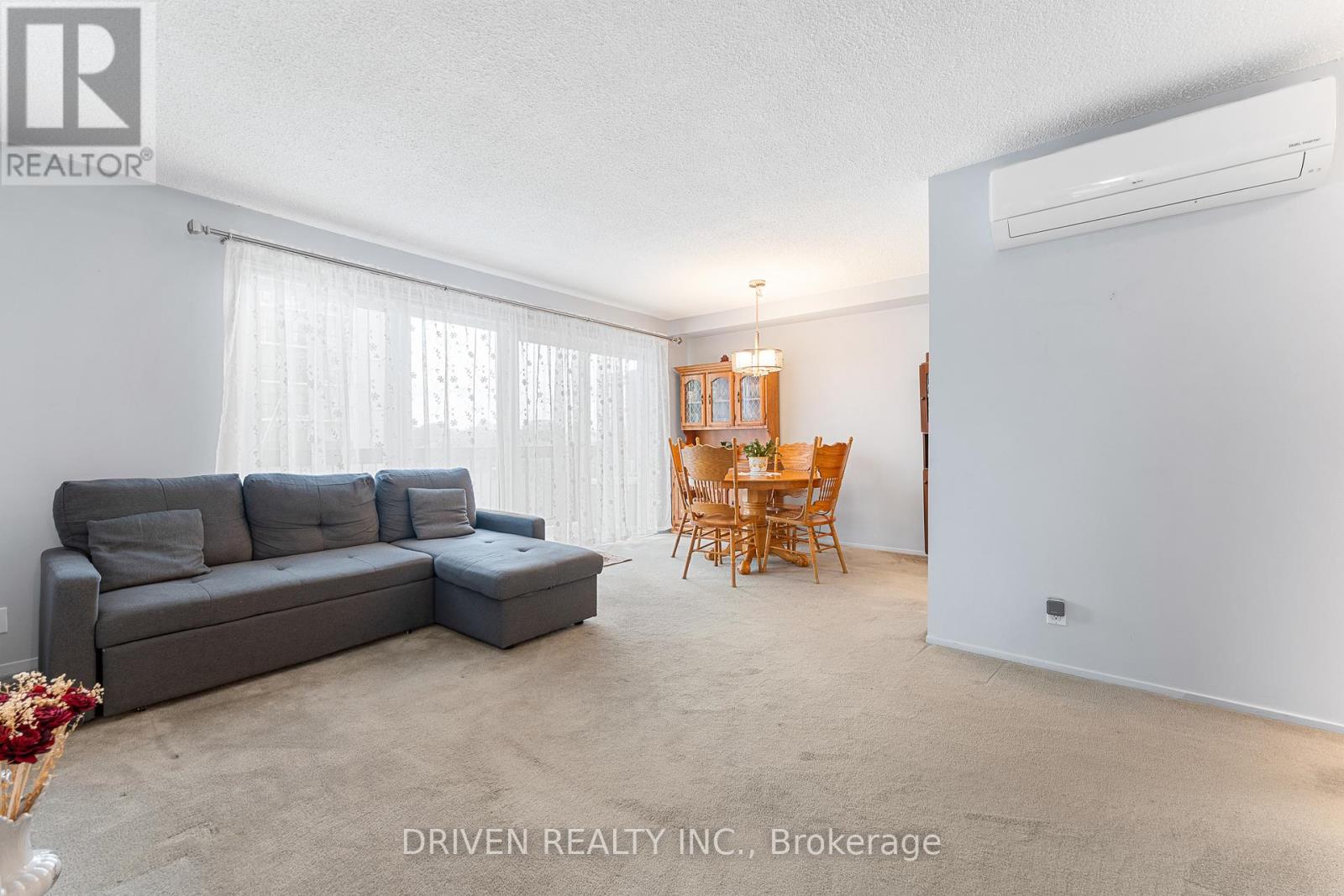 404 - 158 A Mcarthur Avenue, Ottawa, Ontario  K1L 7E7 - Photo 11 - X12936964