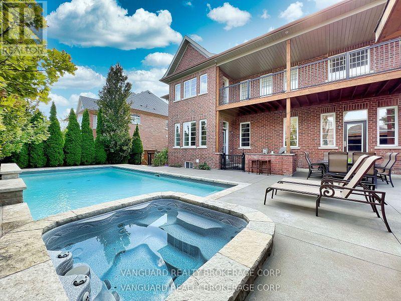 7 CAPE GEORGE TRAIL, King, Ontario