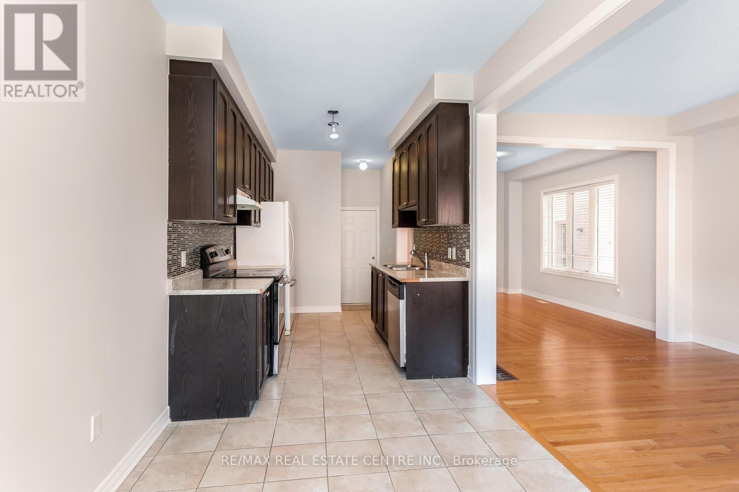 64 Yardley Crescent S, Brampton, Ontario  L6X 5L7 - Photo 12 - W12921744