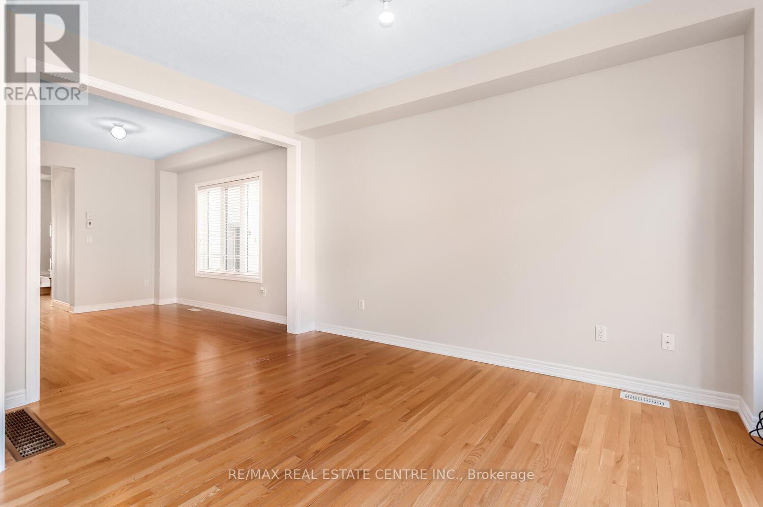 64 Yardley Crescent S, Brampton, Ontario  L6X 5L7 - Photo 8 - W12921744