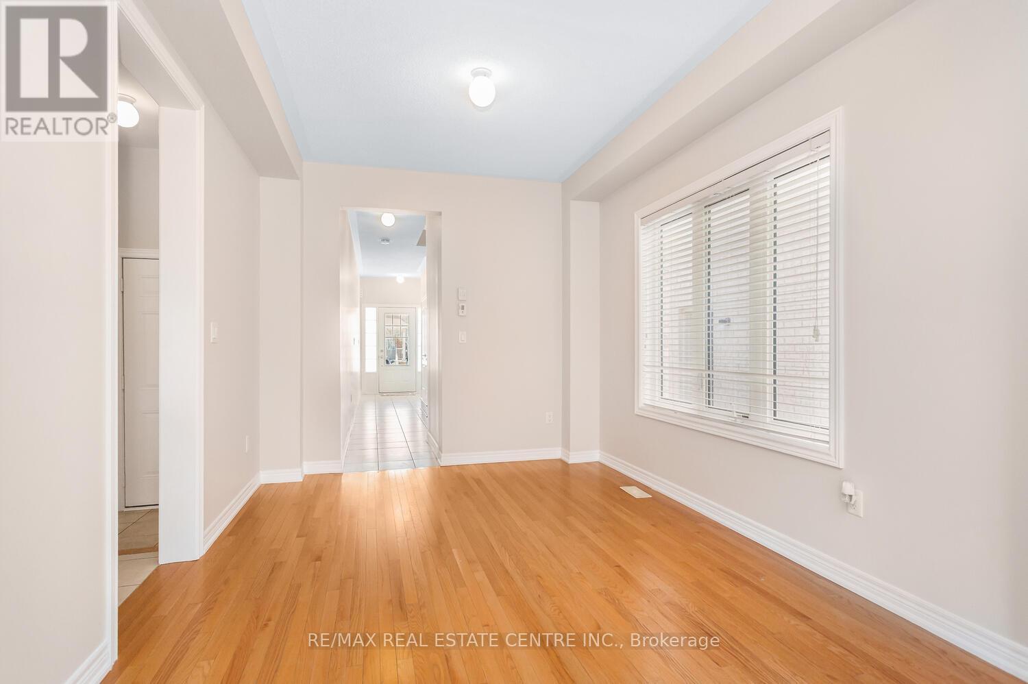 64 Yardley Crescent S, Brampton, Ontario  L6X 5L7 - Photo 5 - W12921744