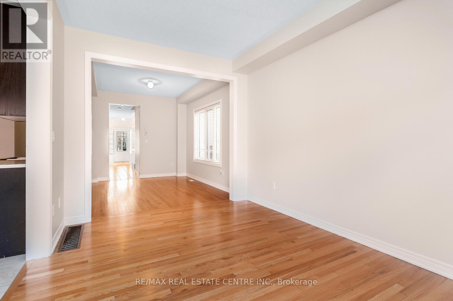 64 Yardley Crescent S, Brampton, Ontario  L6X 5L7 - Photo 9 - W12921744