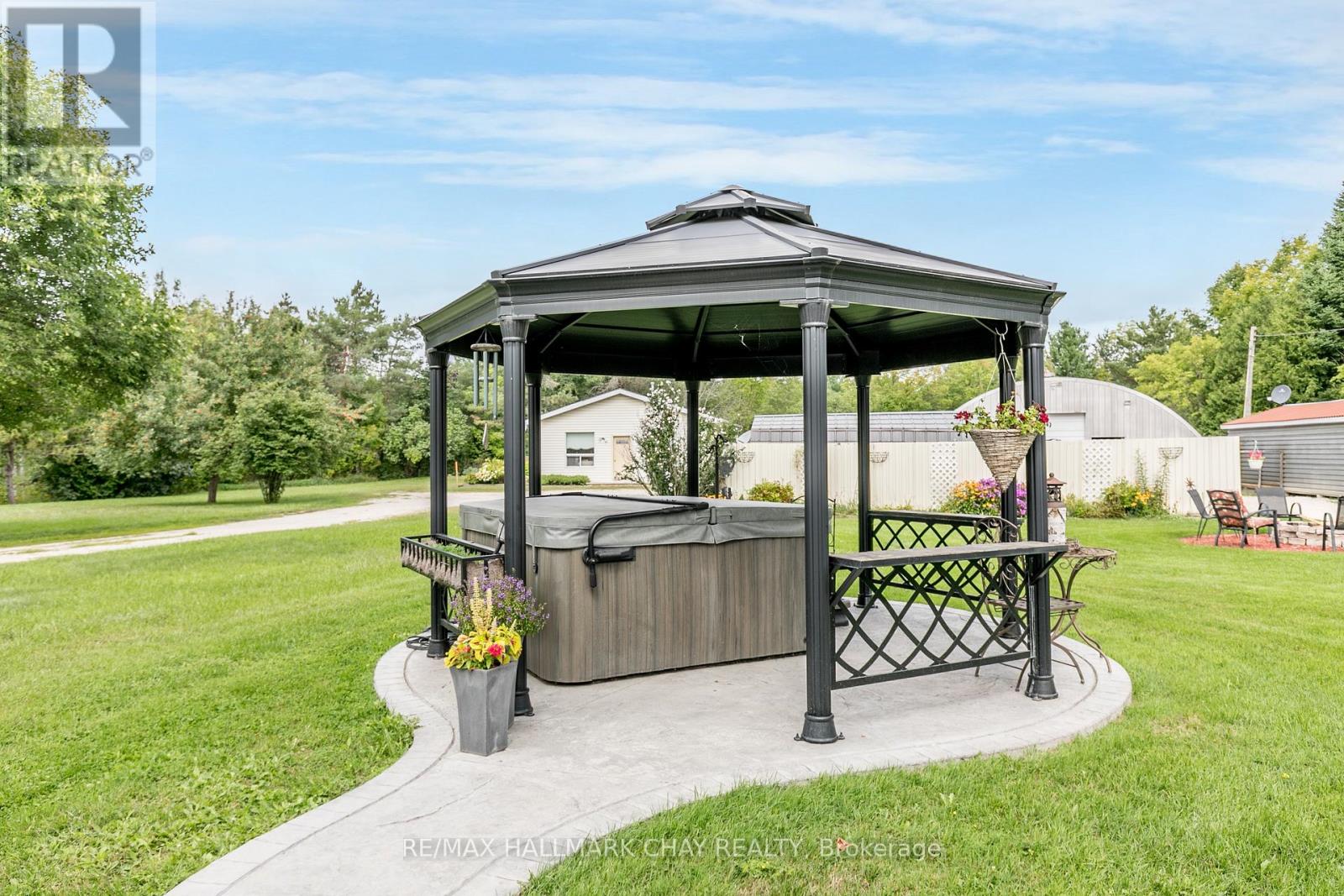 3302 Innisfil Beach Road, Innisfil, Ontario  L9S 4C7 - Photo 17 - N12936988