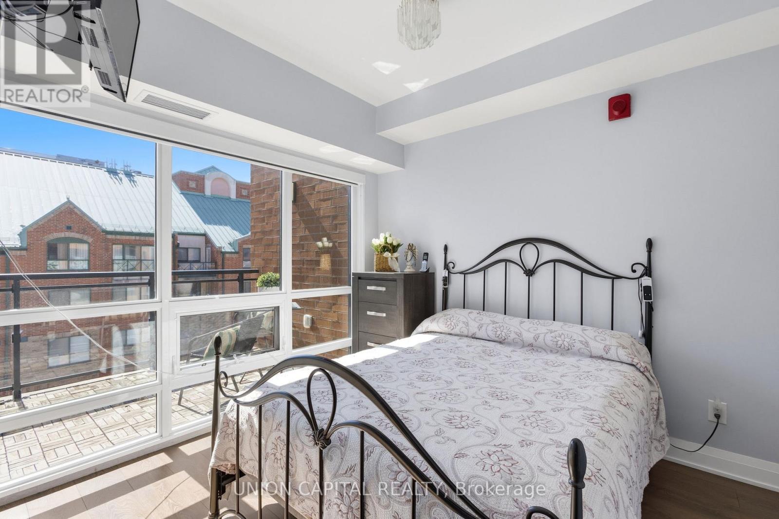 412 - 112 Woodbridge Avenue, Vaughan, Ontario  L4L 2S7 - Photo 8 - N12937022