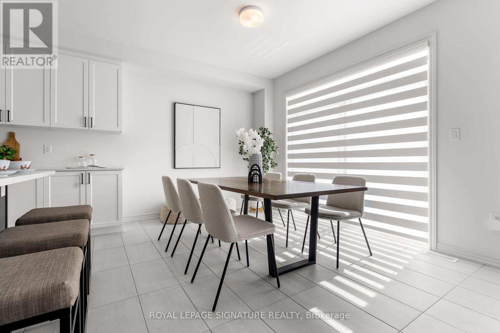 54 Sparrow Way, Adjala-Tosorontio (Colgan), Ontario  L0G 1W0 - Photo 12 - N12937056