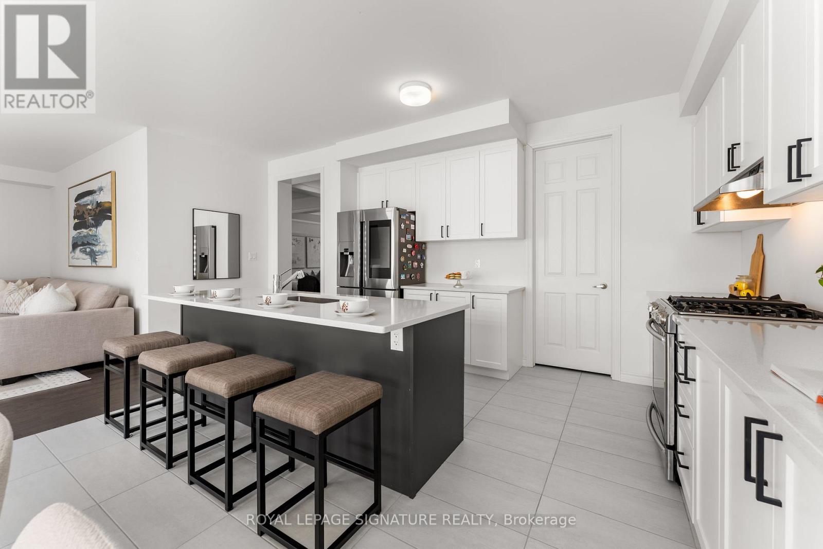 54 Sparrow Way, Adjala-Tosorontio (Colgan), Ontario  L0G 1W0 - Photo 16 - N12937056