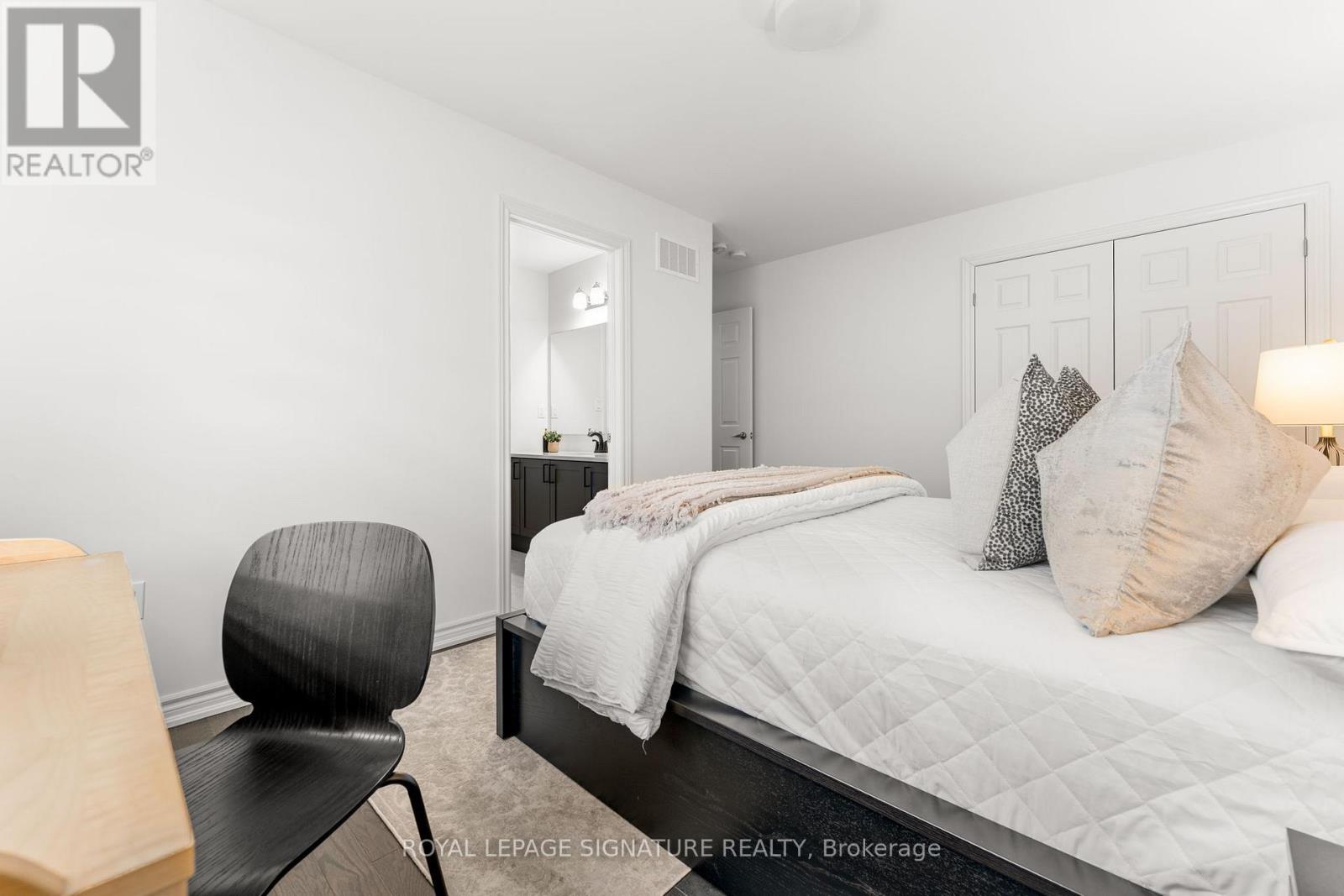 54 Sparrow Way, Adjala-Tosorontio (Colgan), Ontario  L0G 1W0 - Photo 40 - N12937056