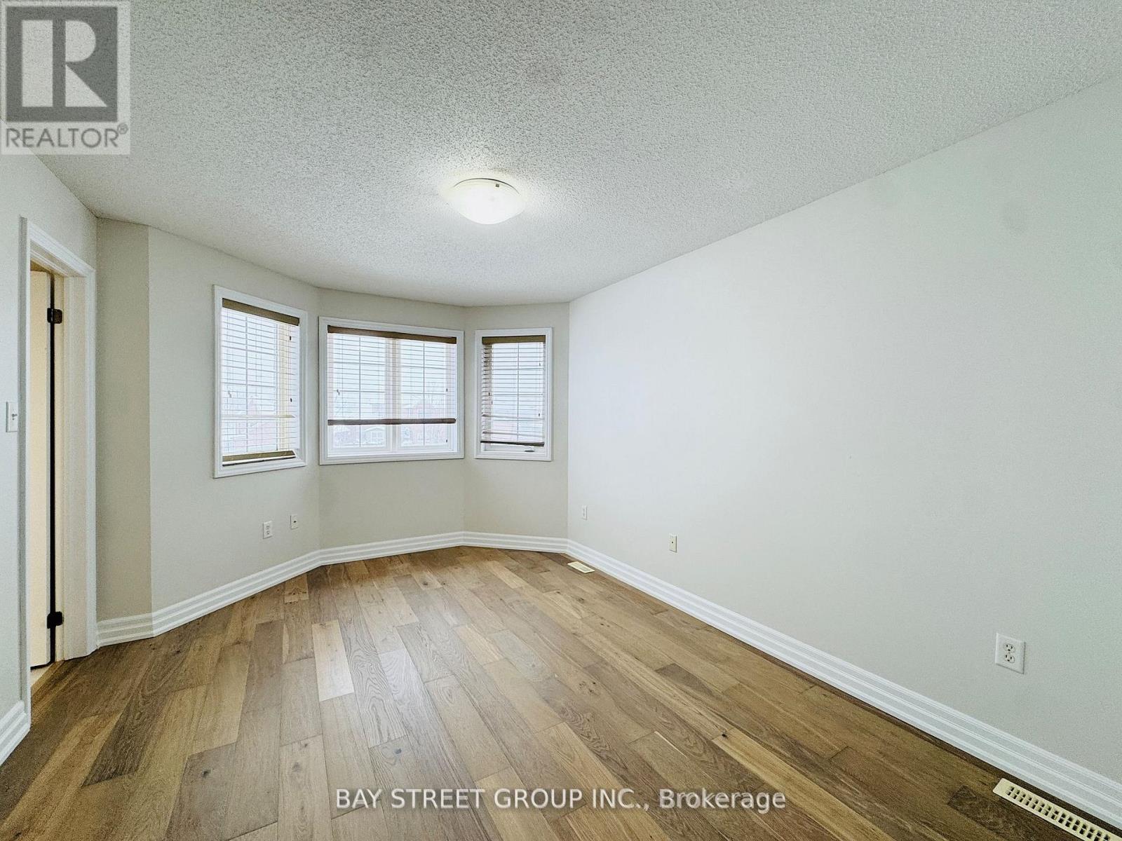 28 Shalom Way, Barrie (Painswick South), Ontario L4N 5X9 - Photo 26 - S12937036