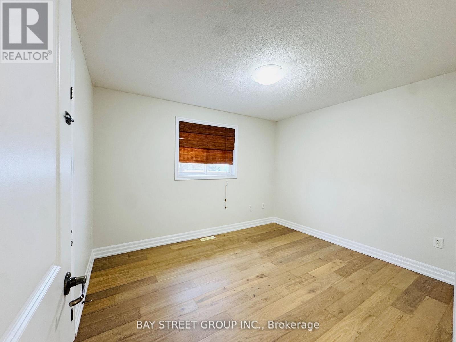 28 Shalom Way, Barrie (Painswick South), Ontario L4N 5X9 - Photo 29 - S12937036