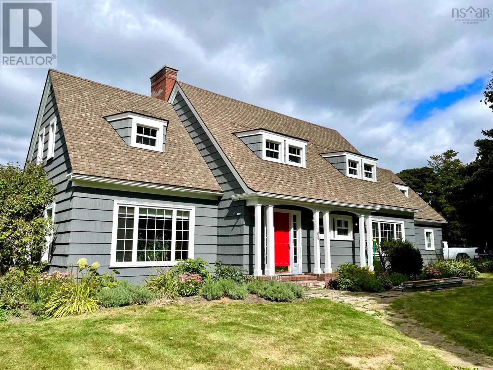 168 Victoria Street E, Amherst, Nova Scotia