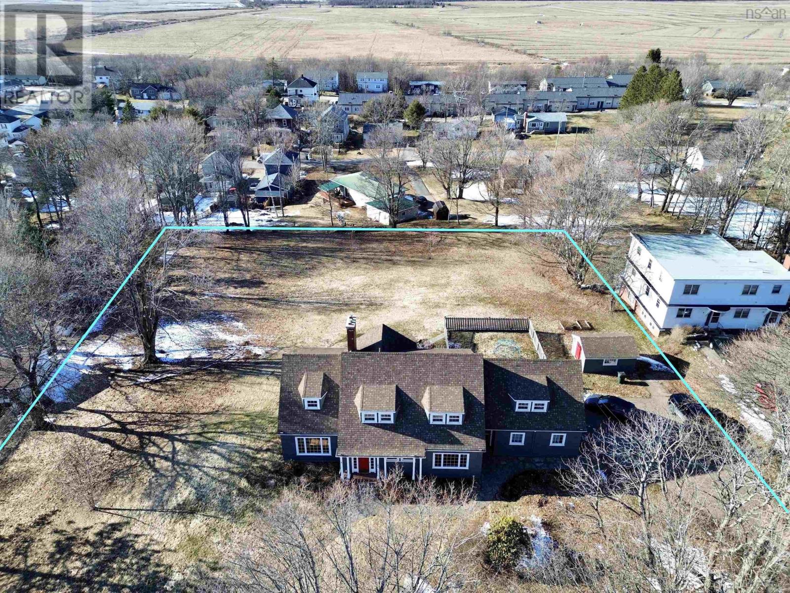 168 Victoria Street E, Amherst, Nova Scotia  B4H 1Y5 - Photo 4 - 202605766