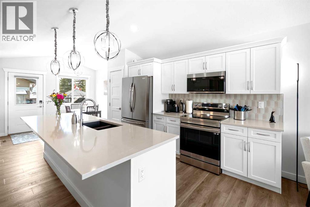 7403 44 Avenue, Camrose, Alberta  T4V 5E1 - Photo 5 - A2296168