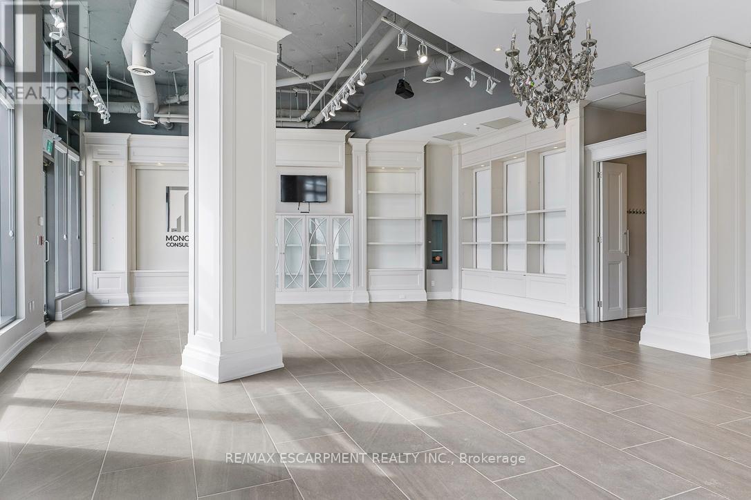 36 - 11 Bronte Road, Oakville, Ontario  L6L 0E1 - Photo 10 - W12936996