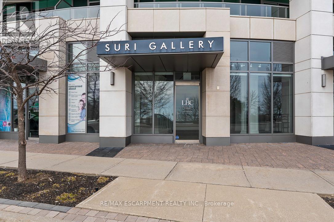 36 - 11 Bronte Road, Oakville, Ontario  L6L 0E1 - Photo 4 - W12936996